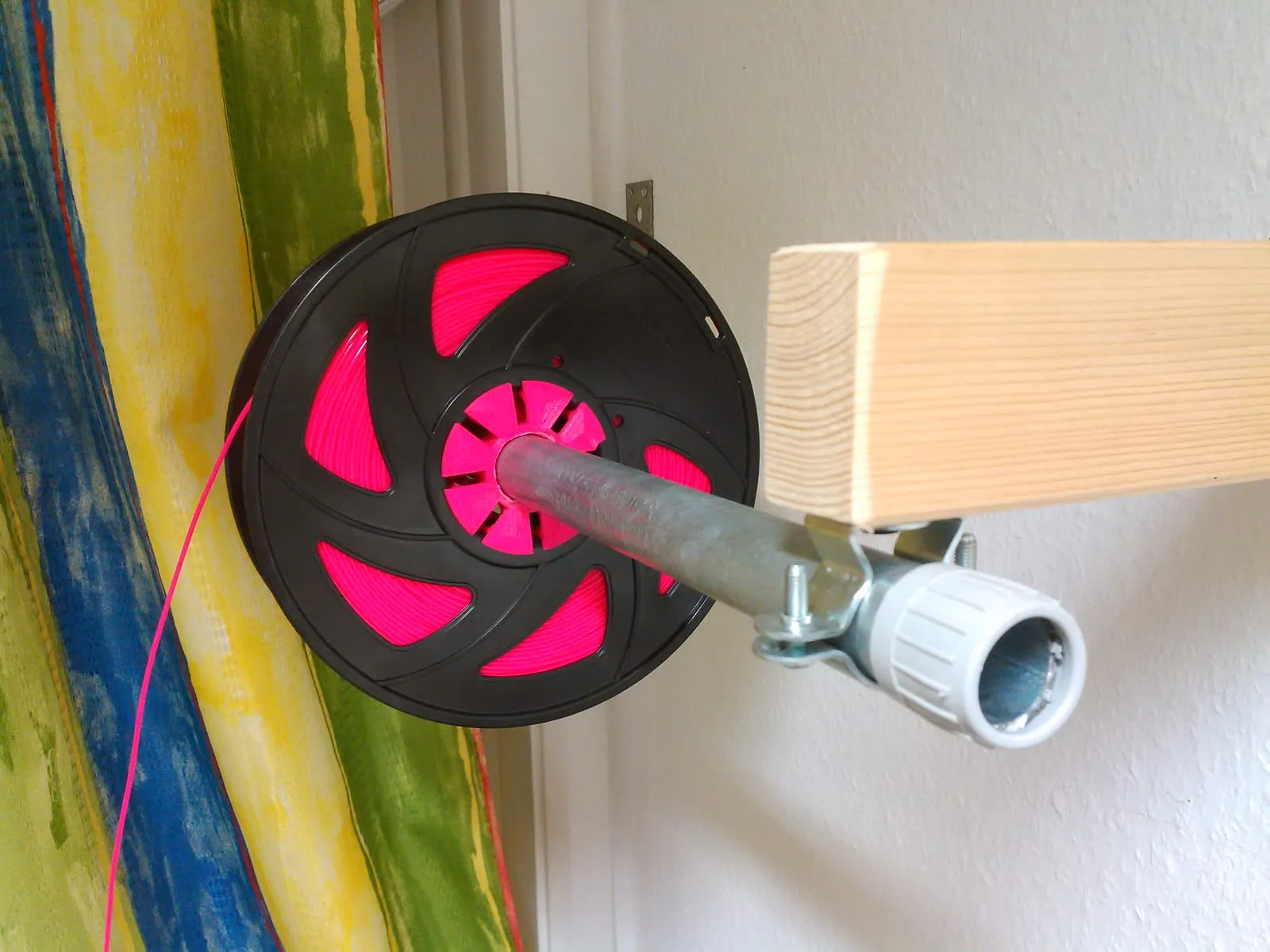 Spulen-Adapter passen jetzt den Innendurchmesser der Filament-Spulen auf den Abroller an.